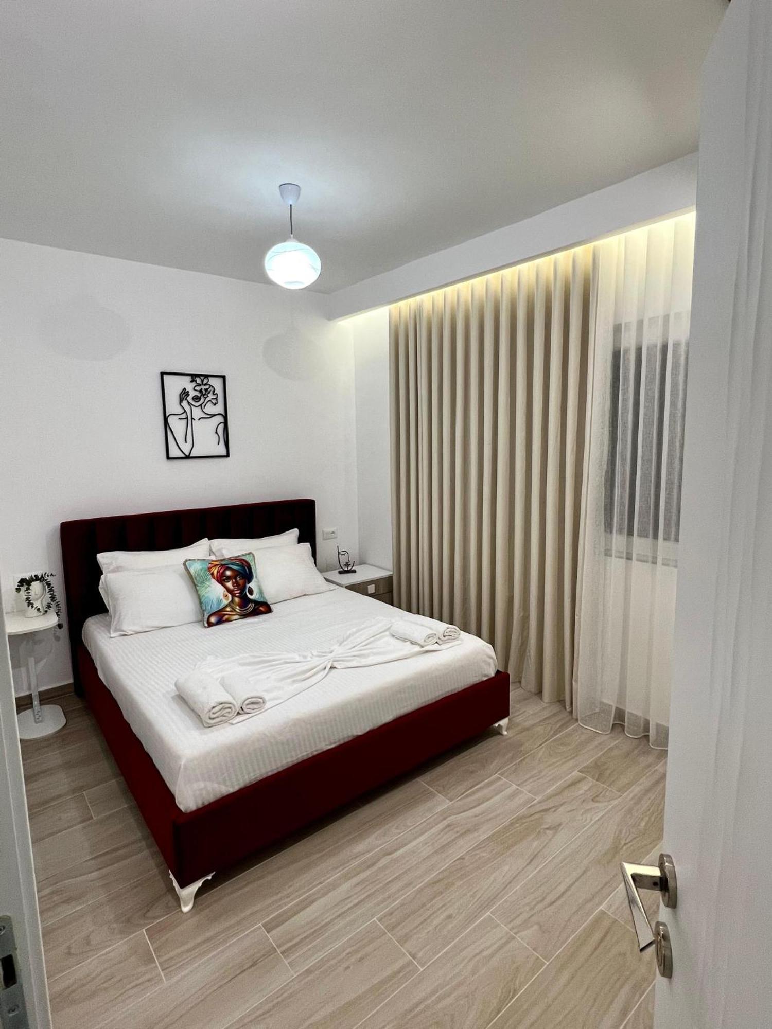 Al Mare Rooms Sarandë Exteriör bild