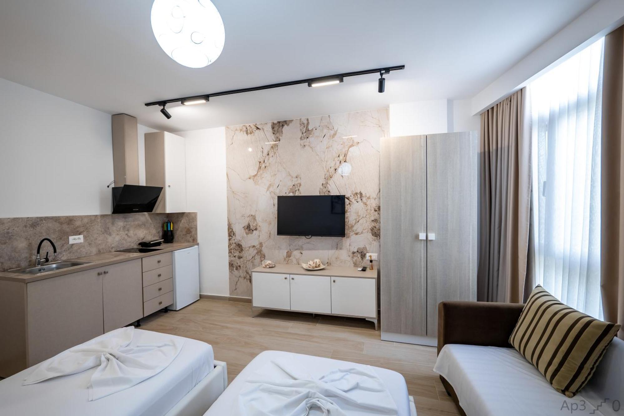 Al Mare Rooms Sarandë Exteriör bild
